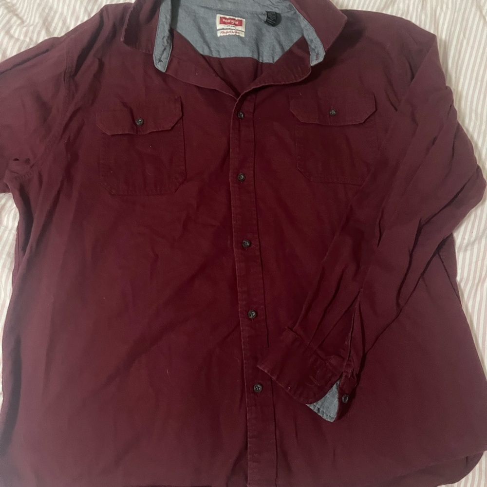 Wrangler XXL Burgundy Button-Up Shirt - Two Chest Pockets 98% Cotton